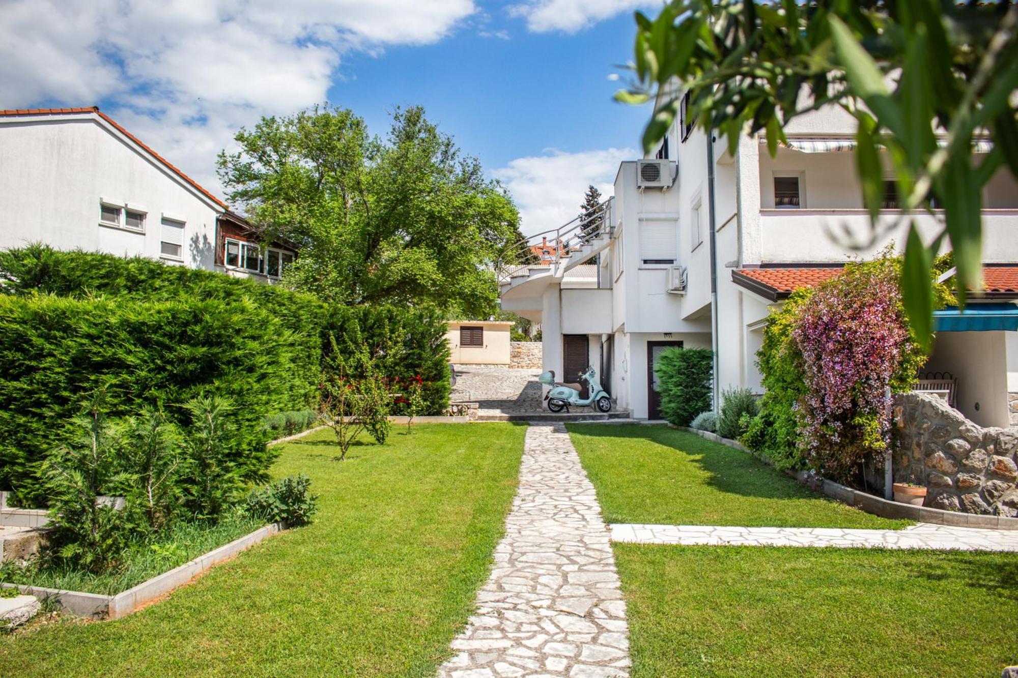 Seaside Apartments Petar Krk Town Extérieur photo